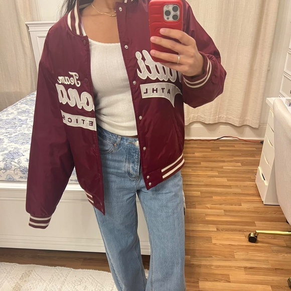 Aritzia Stadium Jacket - Picture 2 of 4